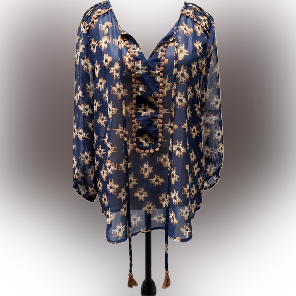 DANIEL RAINN navy patterned blouse